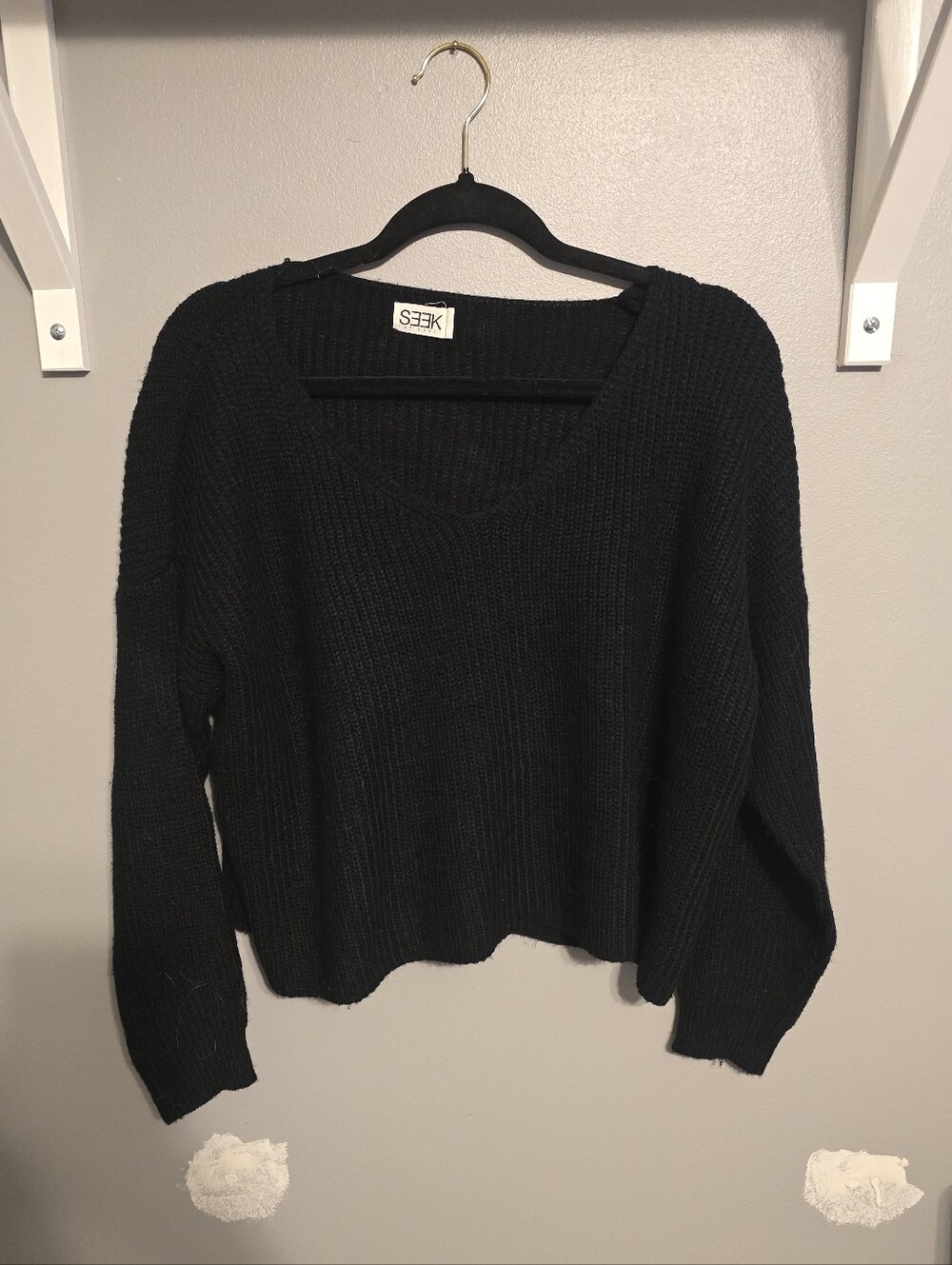 SEEK Black V-Neck Ribbed Knit Women's Sweater
